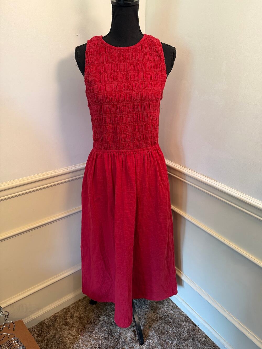 EUC PACT Organic Cotton Sleeveless Smocked Midi Dress Tomato Poppy Red Coastal